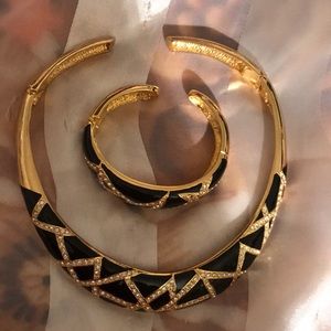 Necklace bracelet set